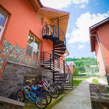 Hotel Gclub Breaza  Exteriör bild
