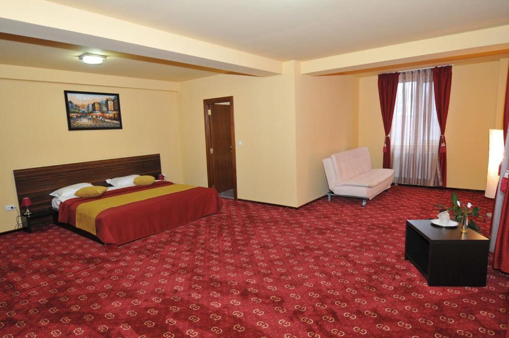 Hotel Gclub Breaza  Rum bild
