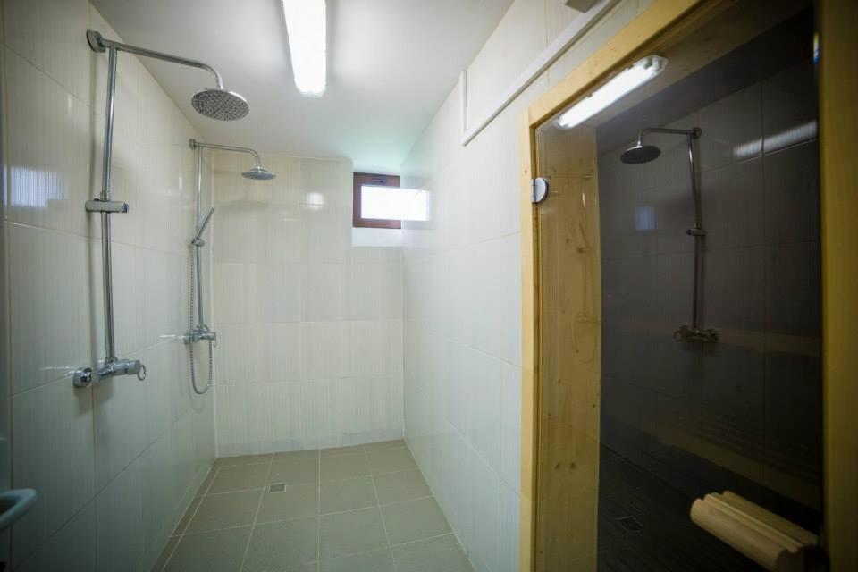 Hotel Gclub Breaza  Exteriör bild